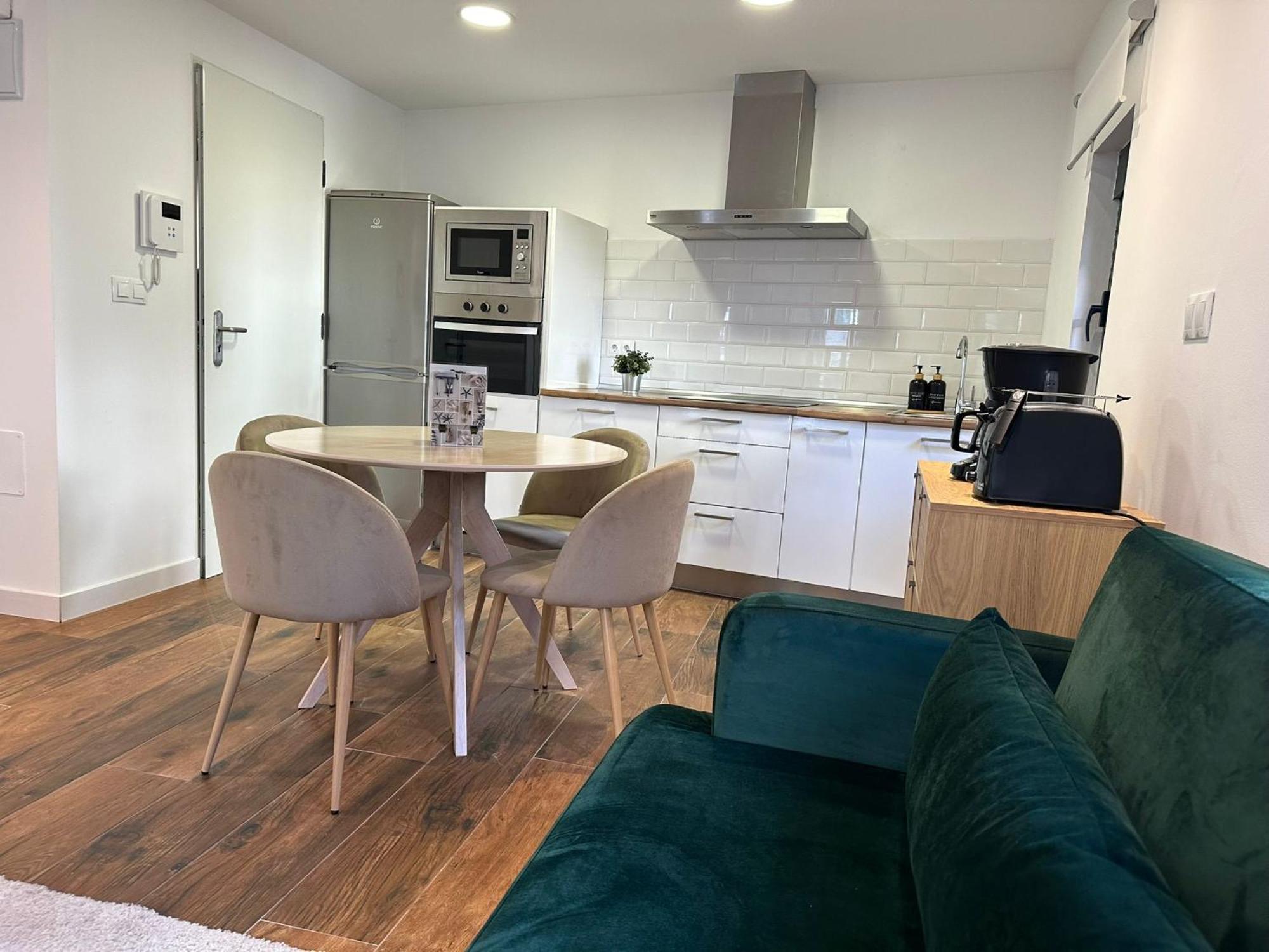 קודילרו Apartamentos Urbanin I Plaza Ayuntamiento מראה חיצוני תמונה